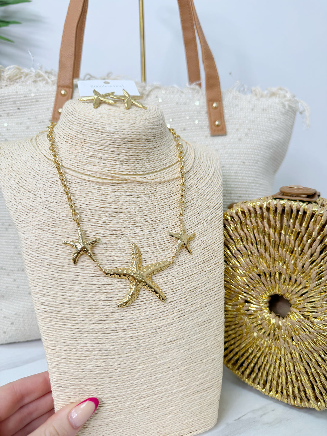 Starfish Necklace - Gold