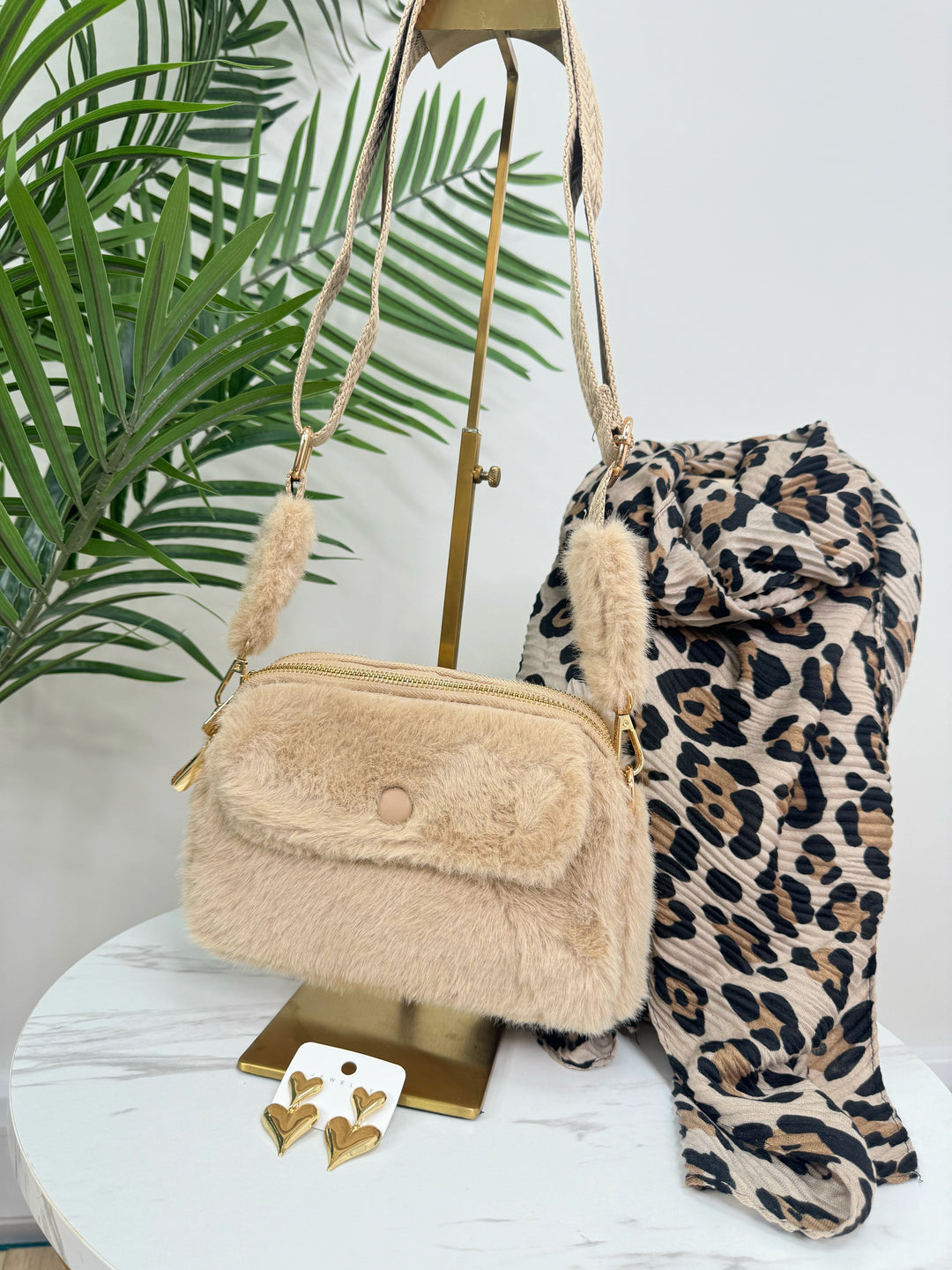 Jerry Faux Fur Bag - Beige