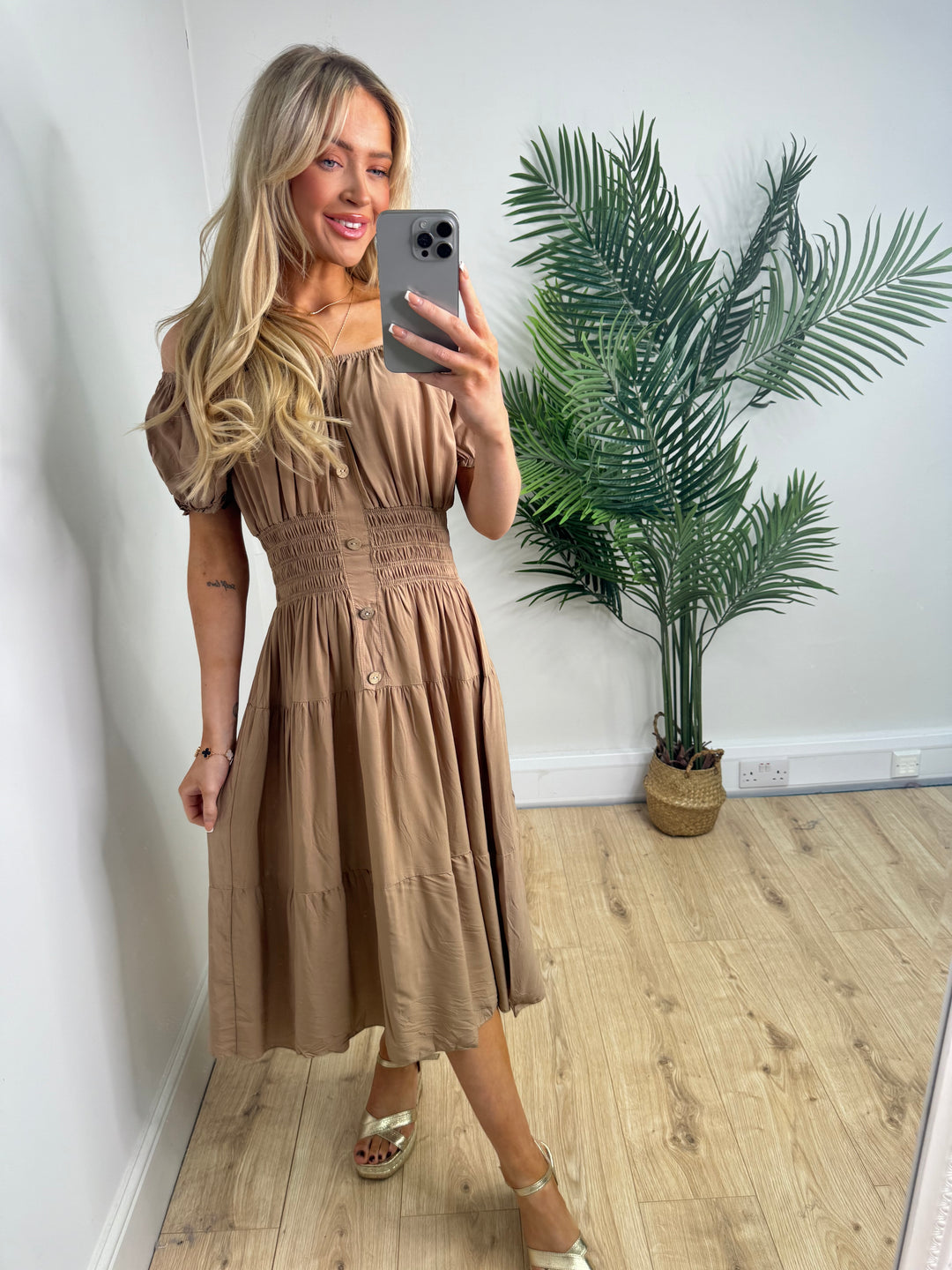 Lola Magic Dress - Taupe