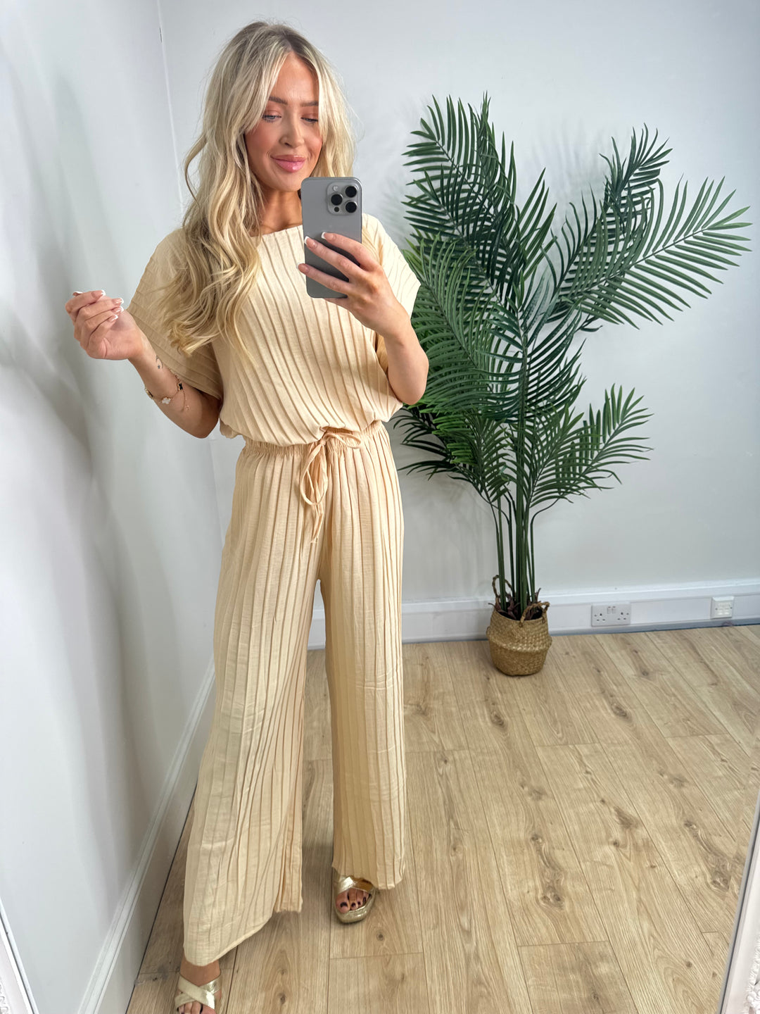 Pleated Coord - Beige