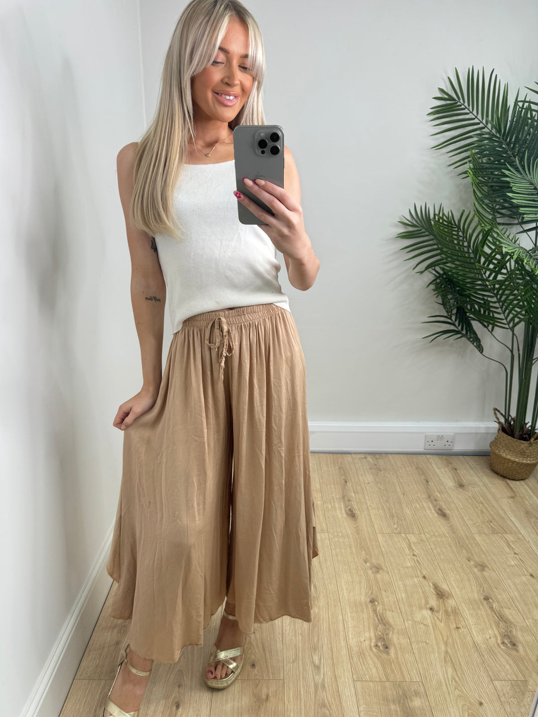 Sienna Wideleg Trousers - Biscuit