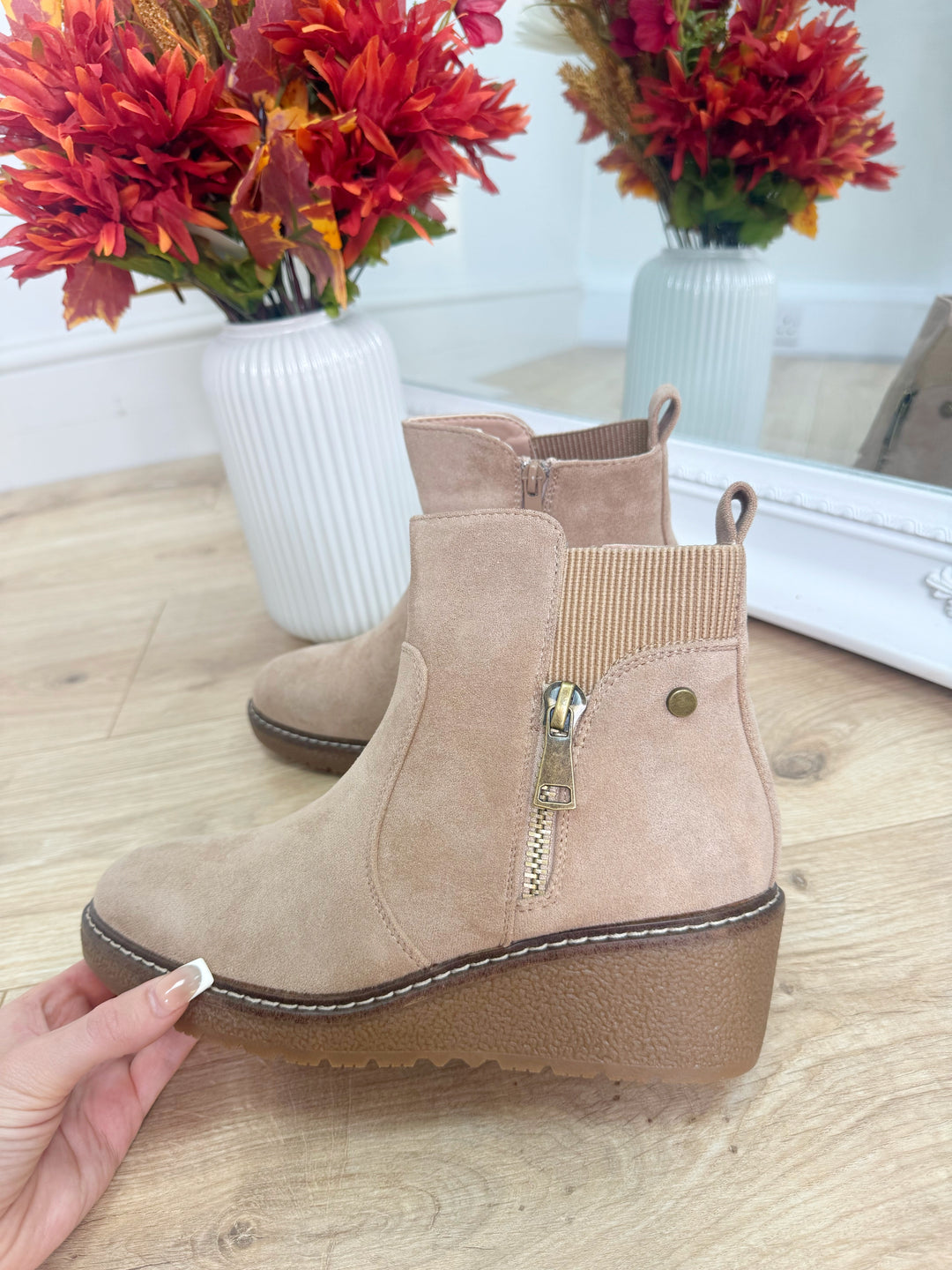 Braxton Boots - Beige
