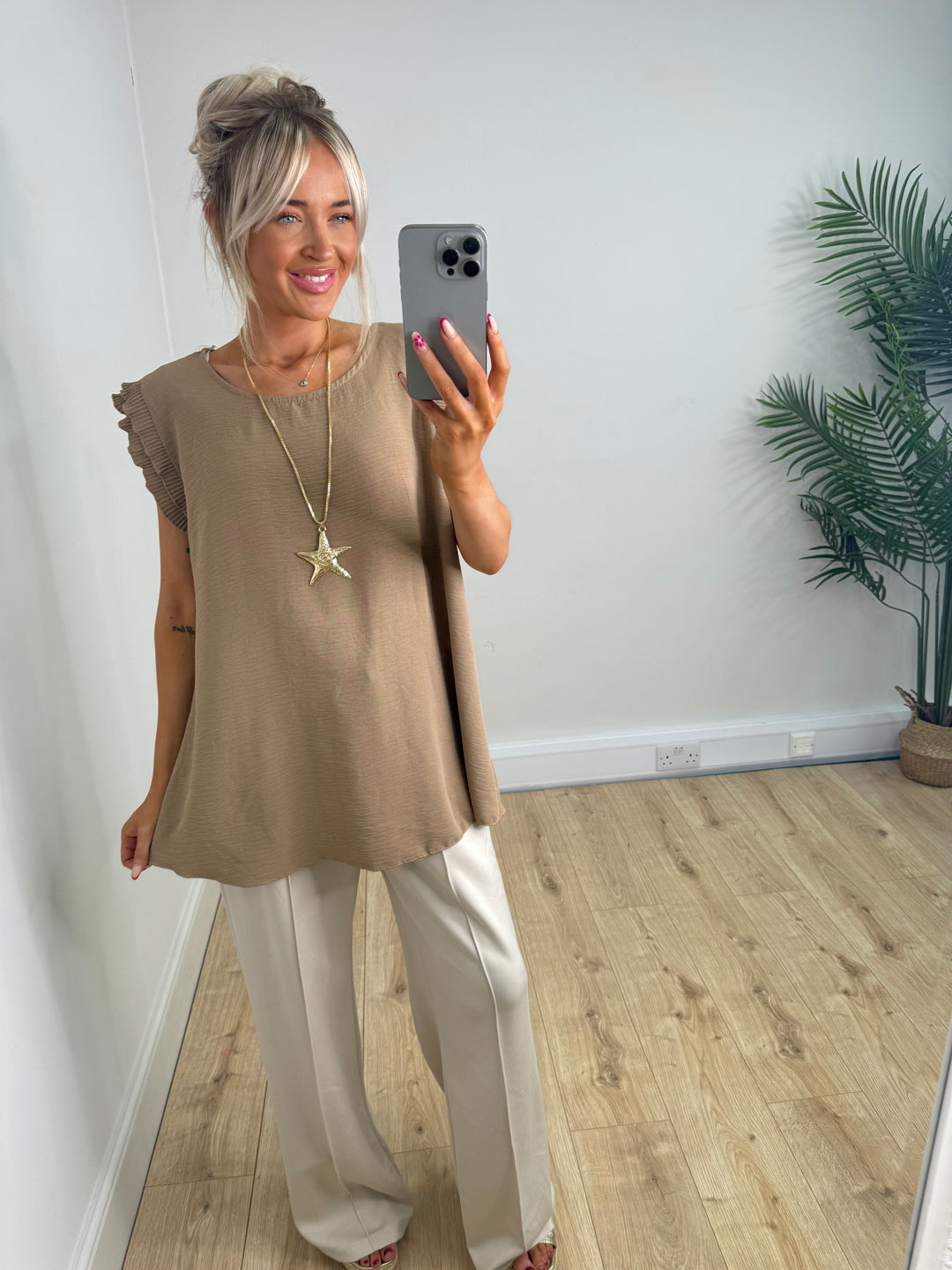 Amanda Frill Sleeve Top - Tan