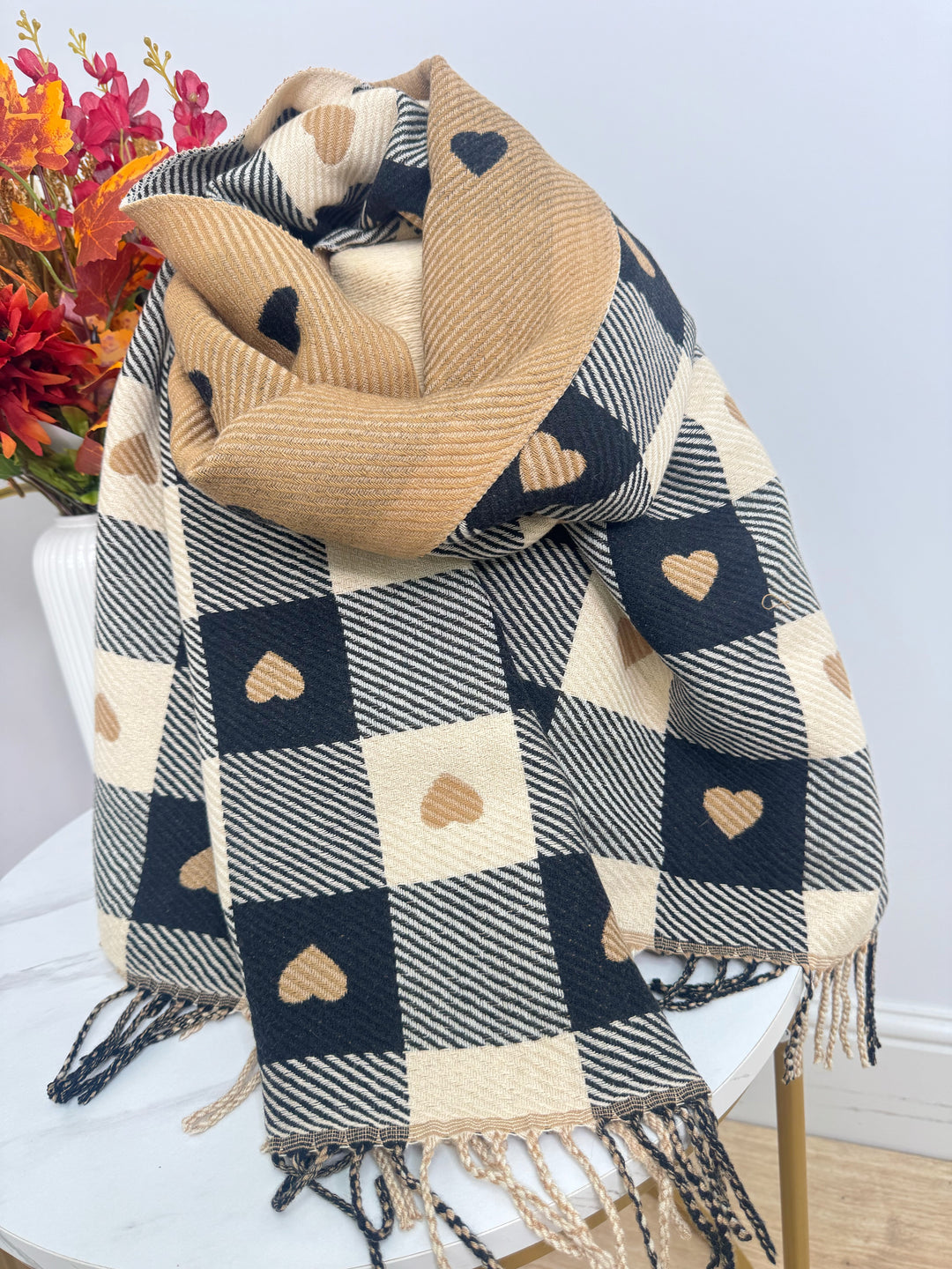 Checkered Heart Scarf - Black