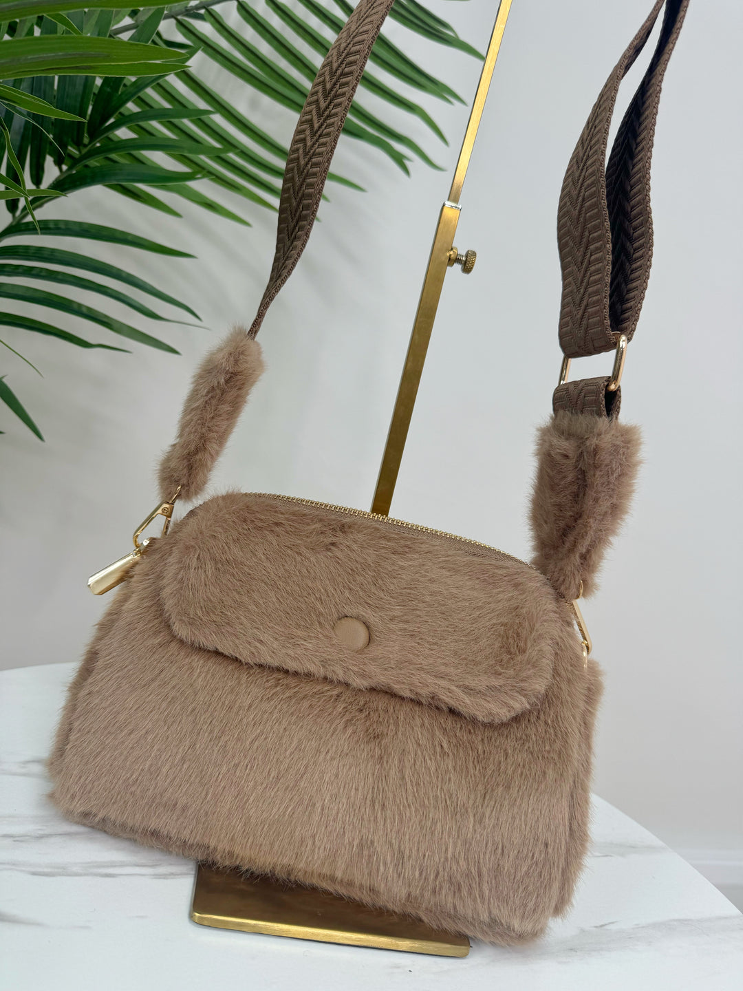Jerry Faux Fur Bag - Mocha