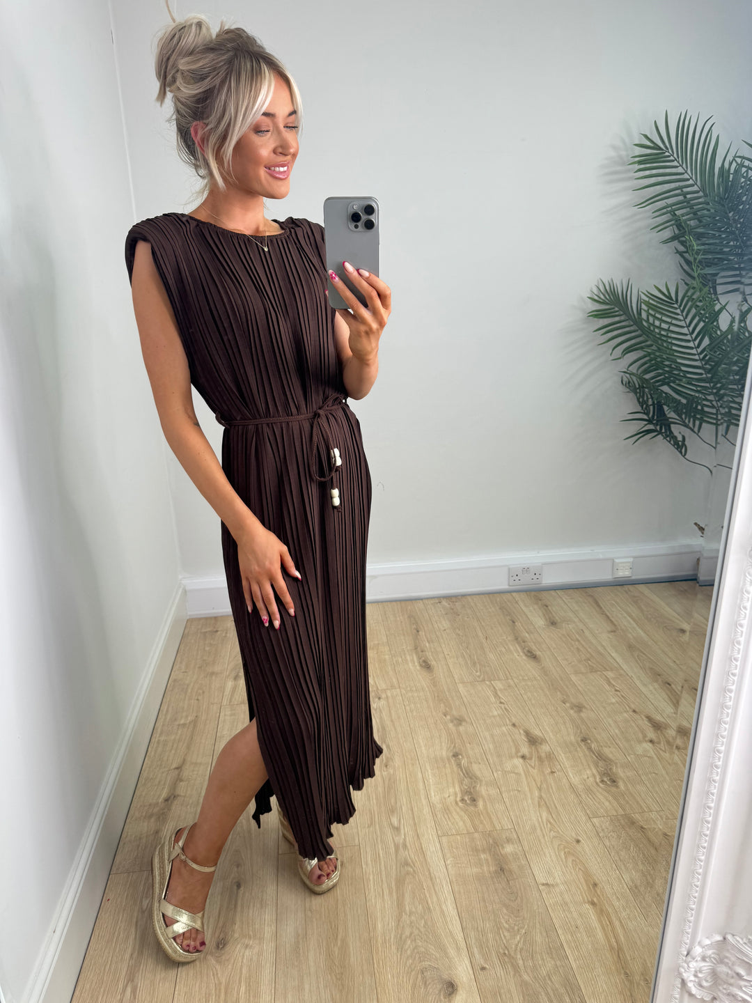 Blythe Pleated Dress - Chocolate