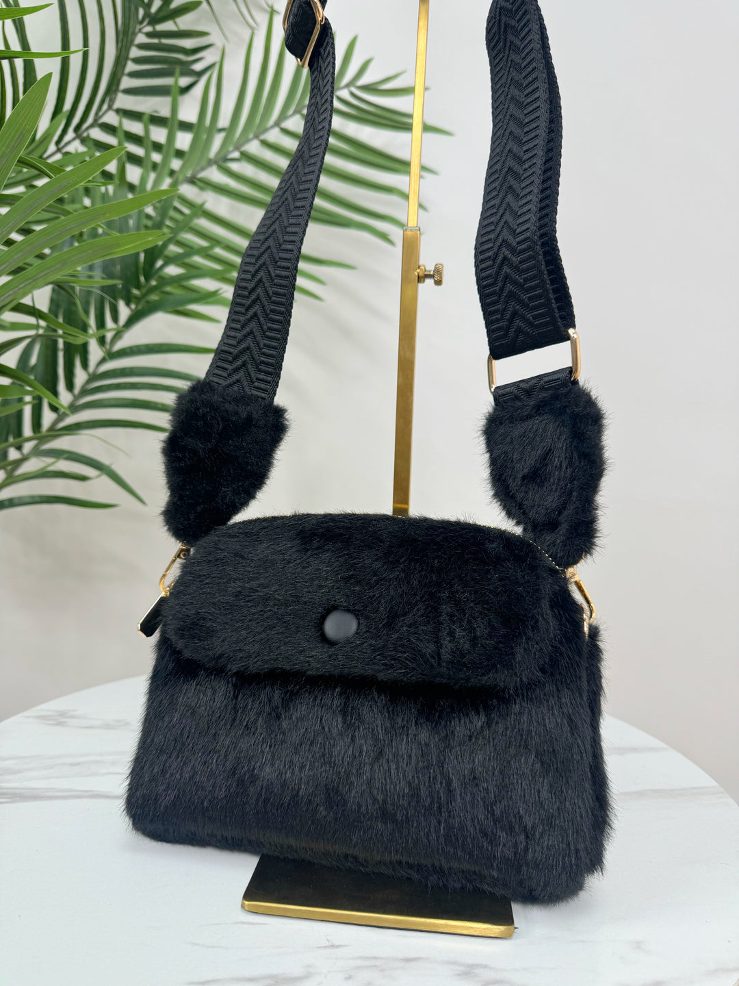 Jerry Faux Fur Bag - Black