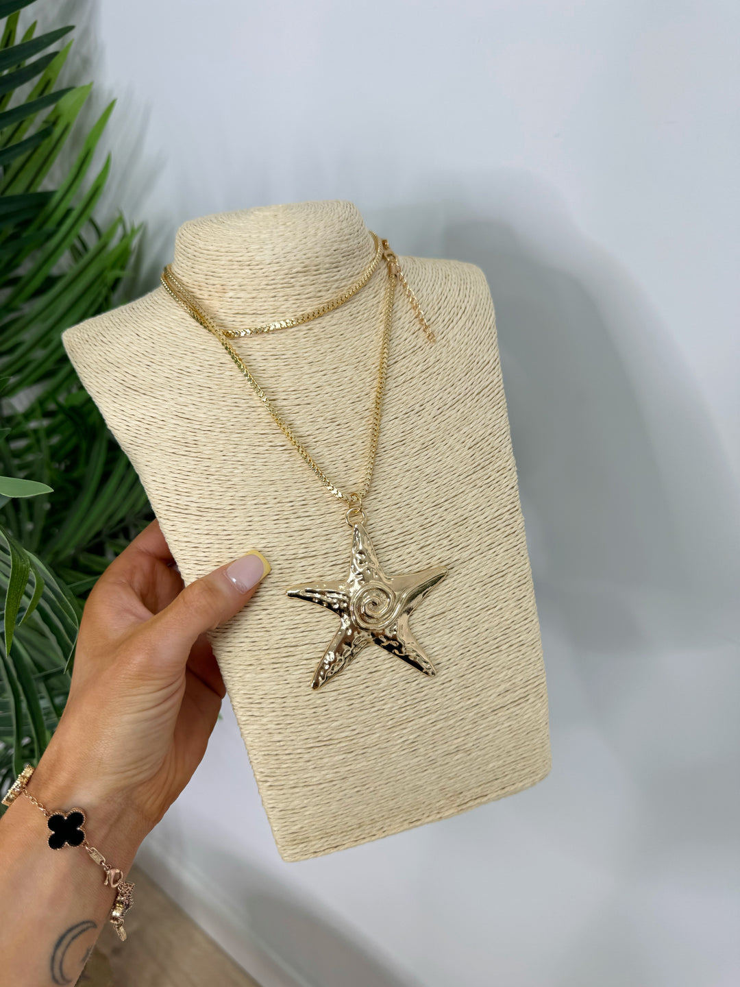 StarFish Necklace - Gold
