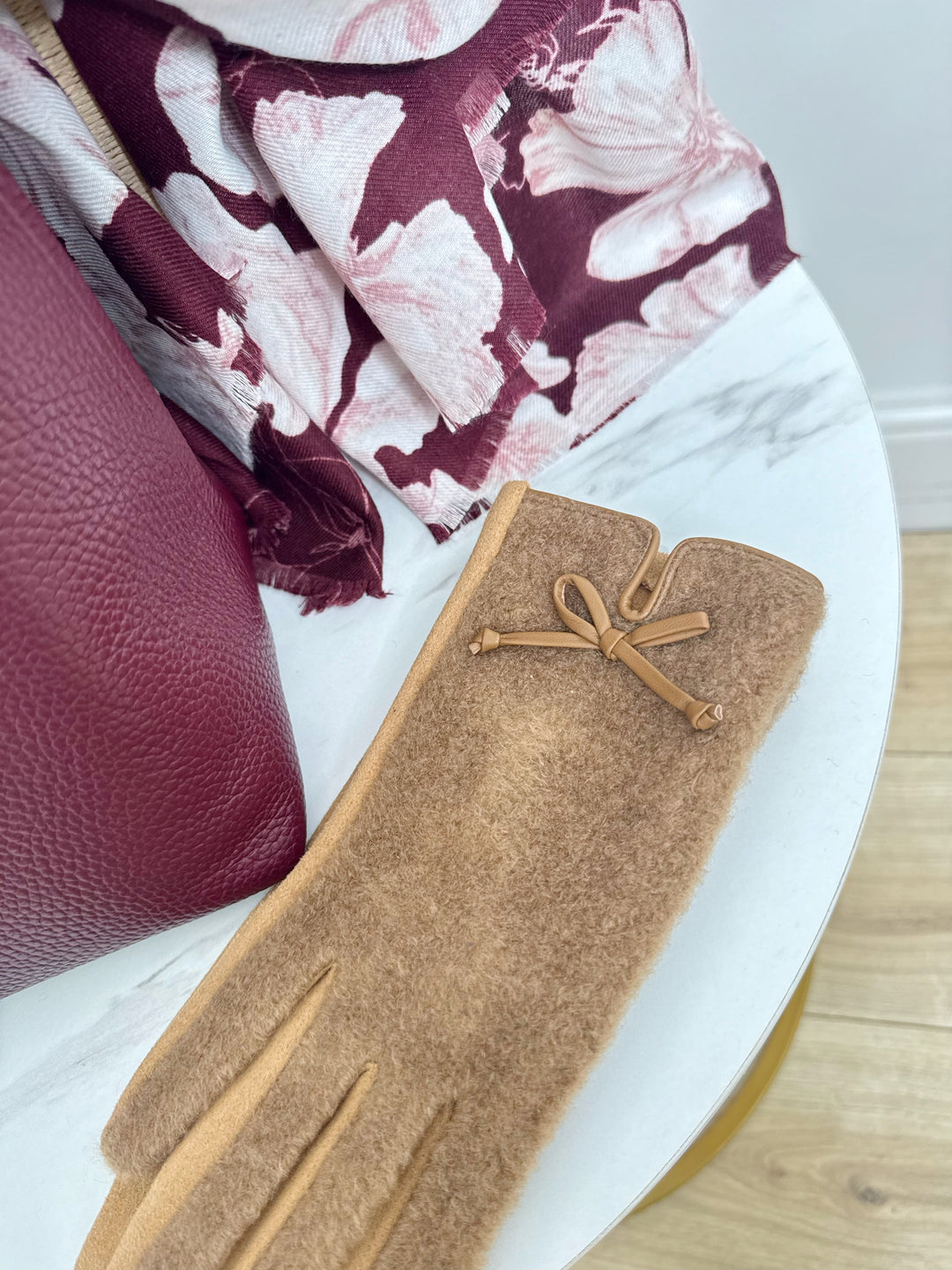 Bow Gloves - Tan