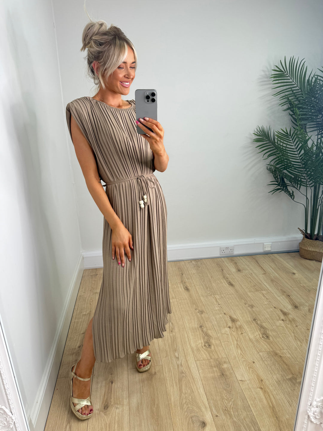 Blythe Pleated Dress - Mocha