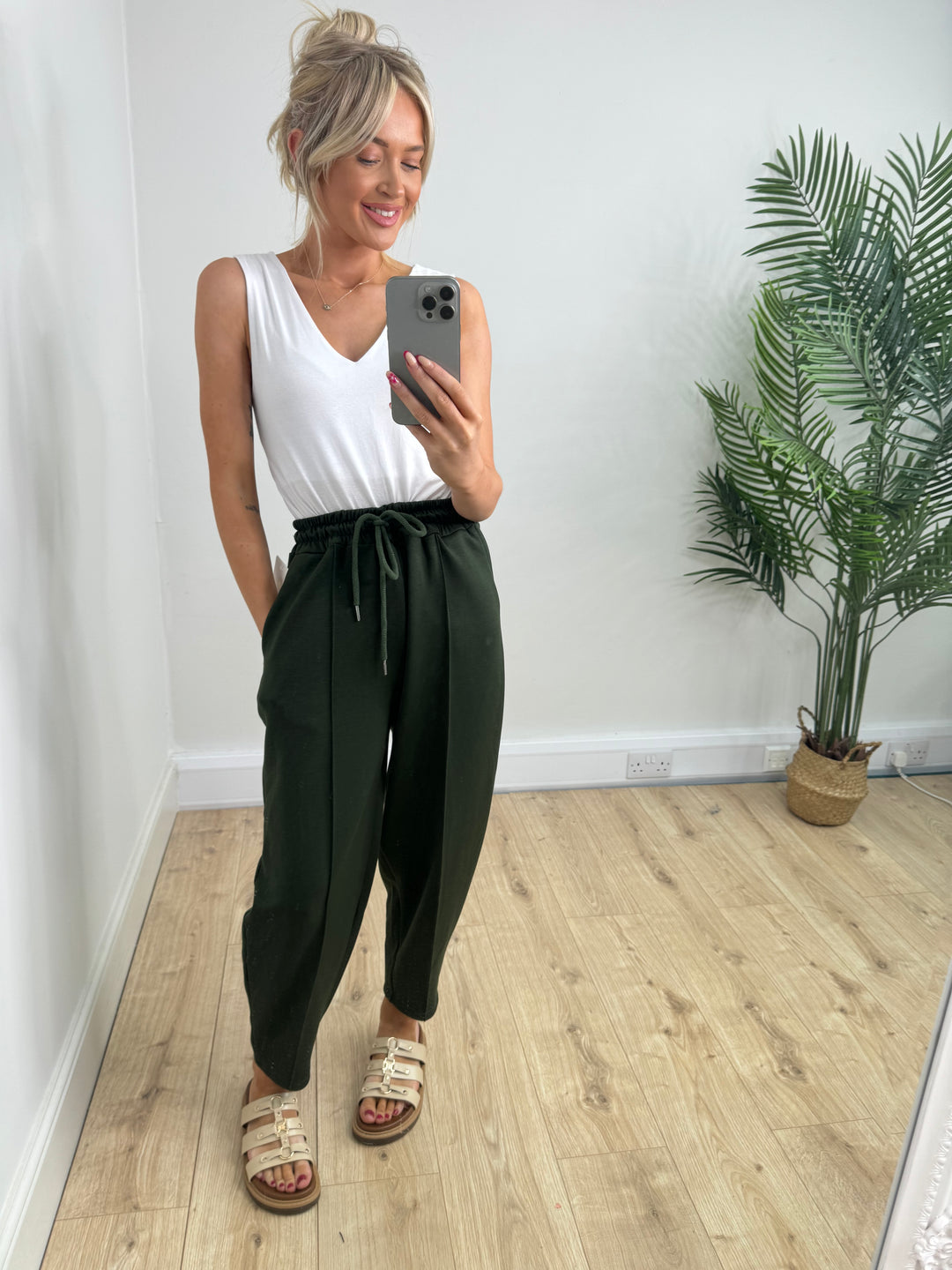 Relax Tapered Joggers - Khaki