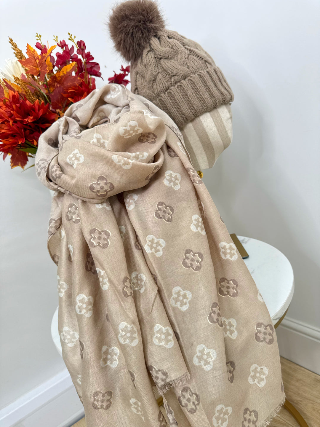 Clover Scarf - Mocha