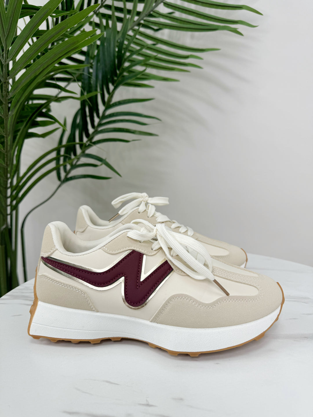 Nevis Trainers
