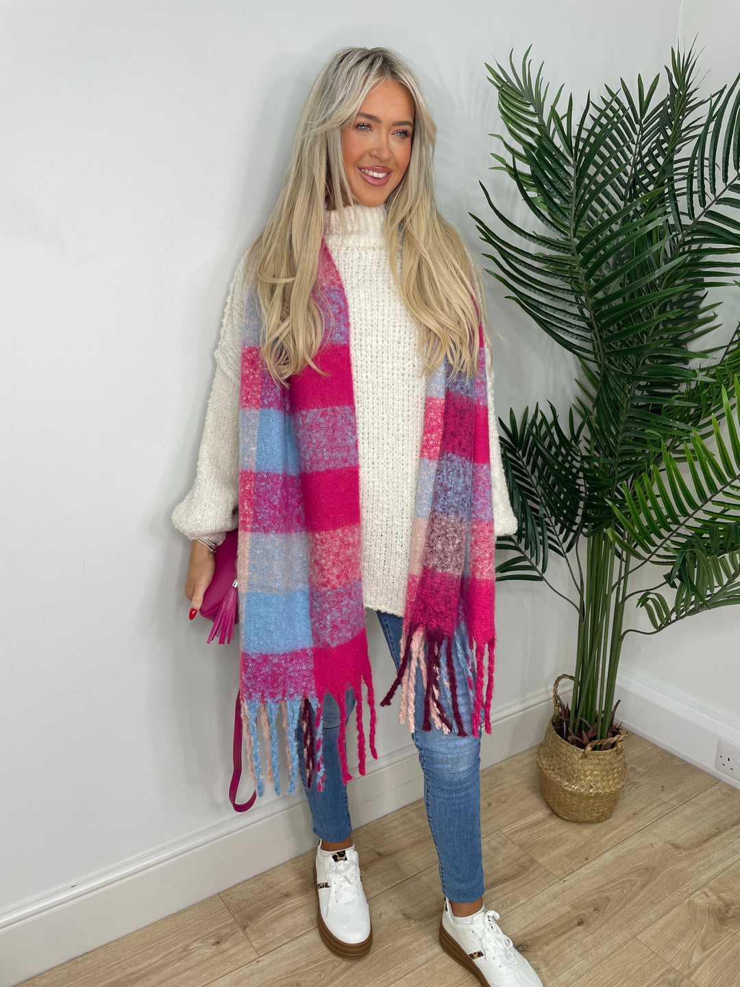 Chunky Tassel Scarf - Hot Pink