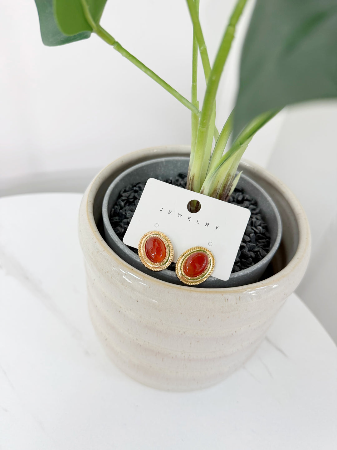 Beaded earrings - Brown