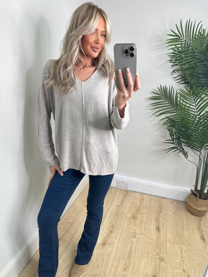 Lara Soft Knit - Light Grey