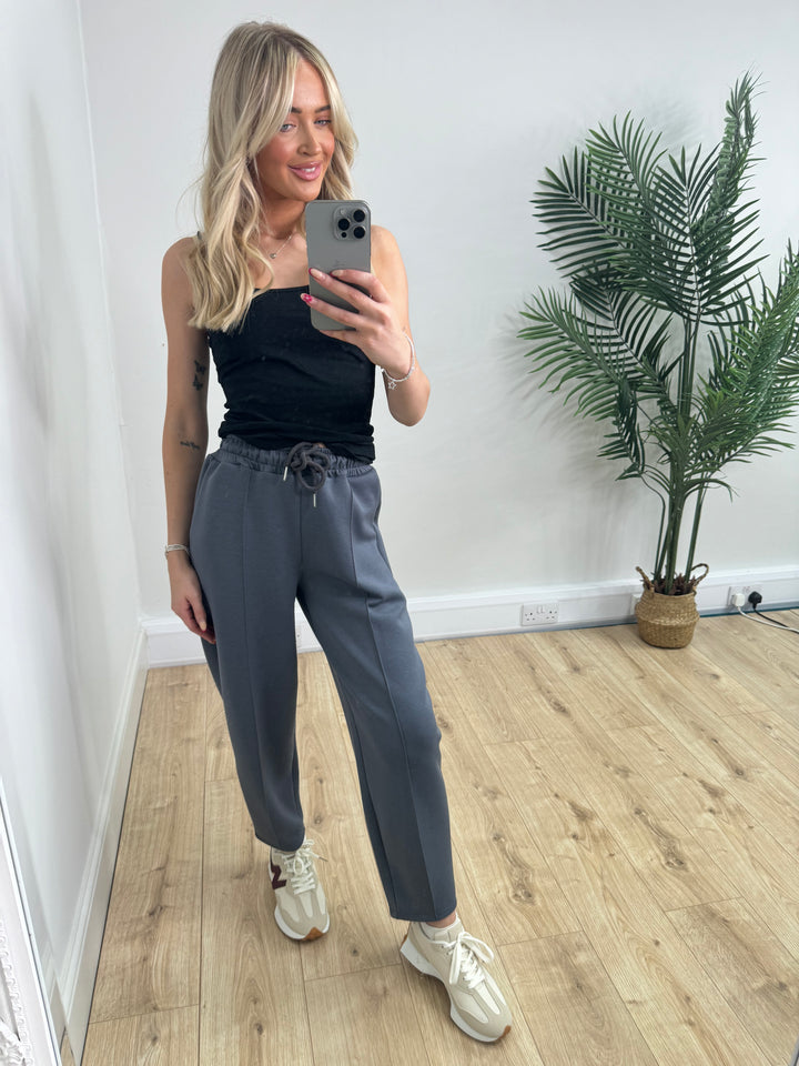 Relax Tapered Joggers - Charcoal