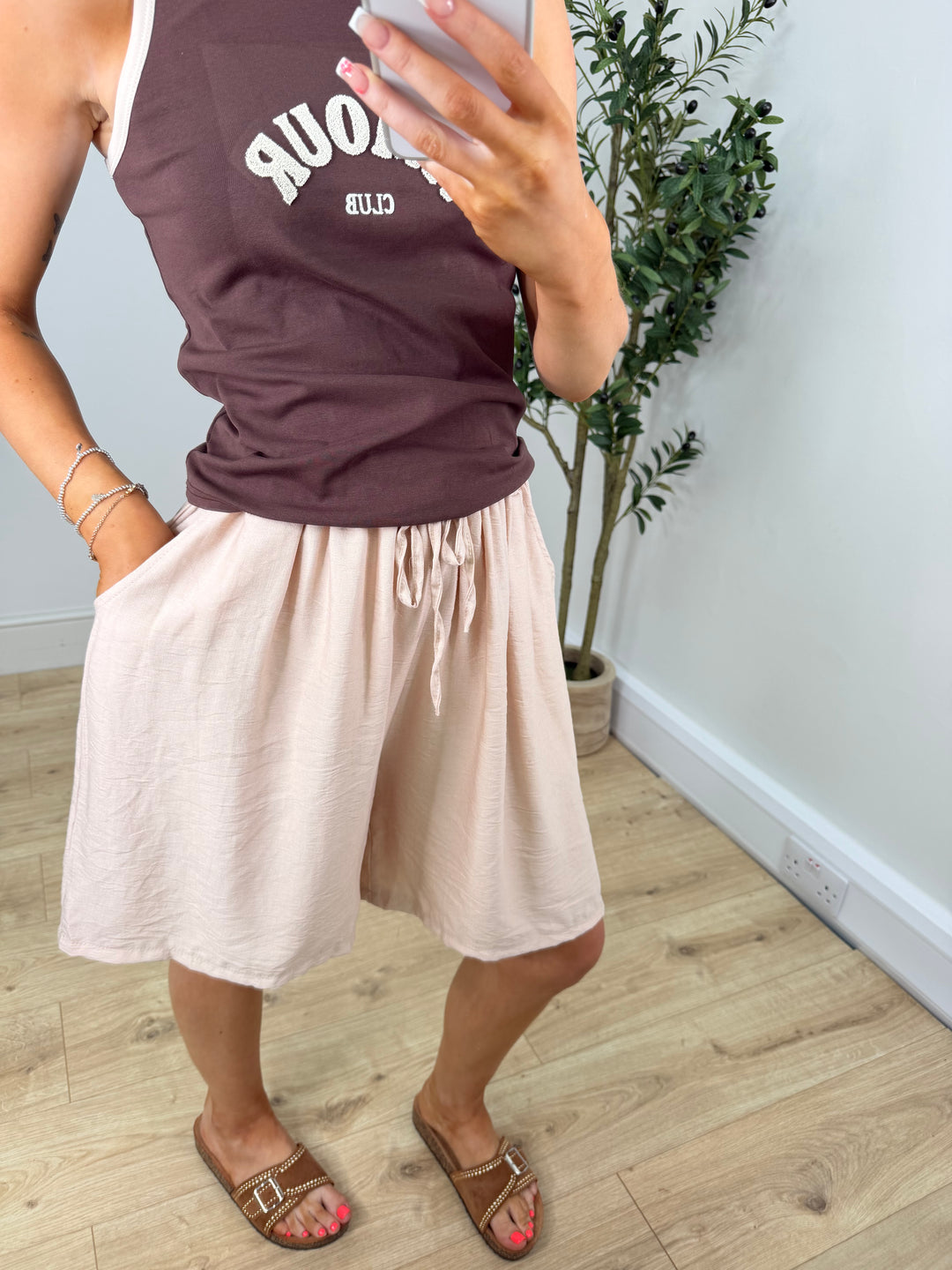 Mia Shorts - Beige