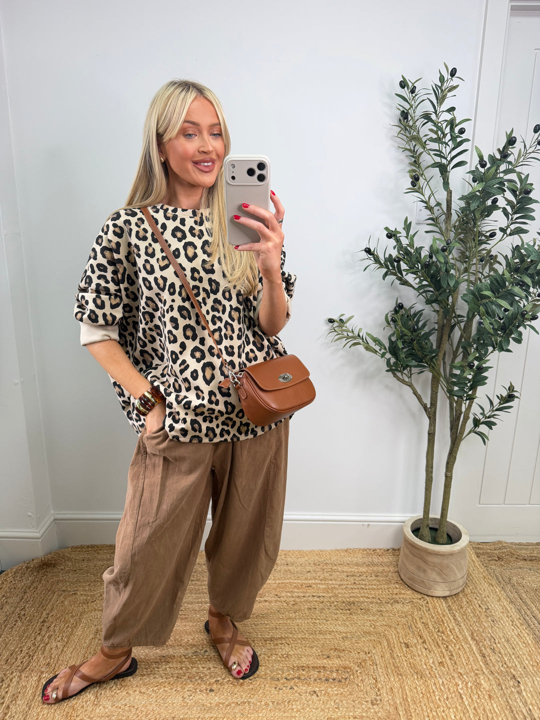 Elle Leopard Sweatshirt - Tan