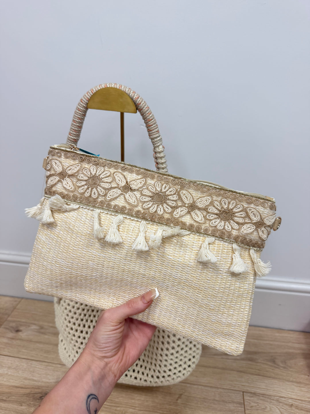 Flower Clutch - Cream