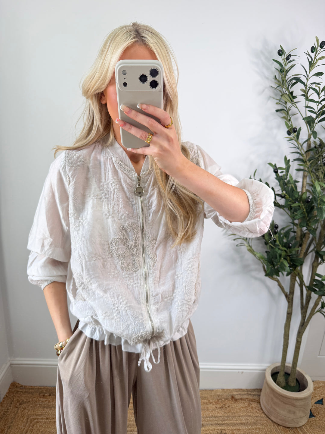 Lindy Bomber - Cream