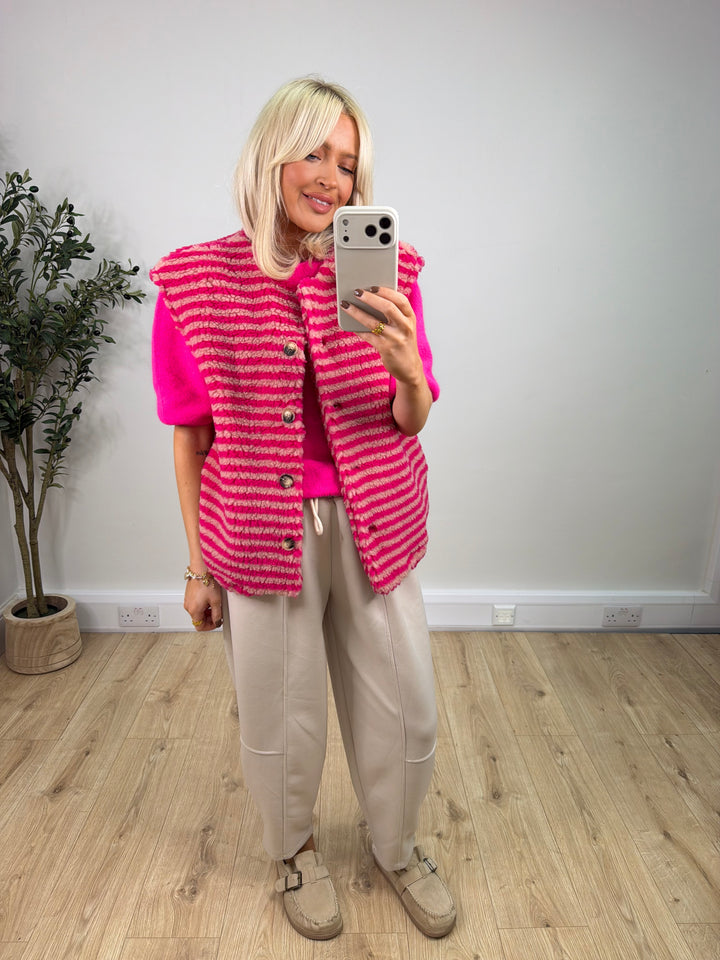 Dakota Gillet - Hot Pink