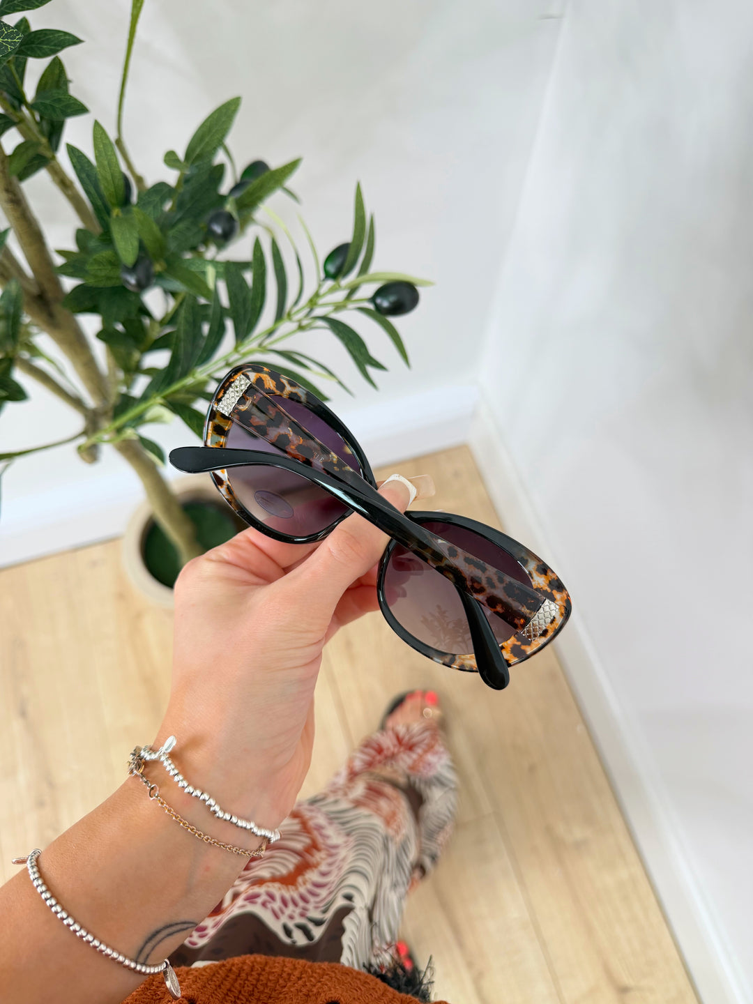 Sunglasses - Black
