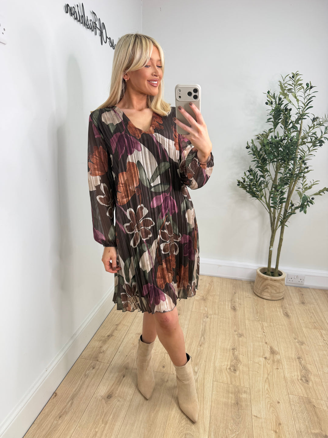 Evangeline Pleated Dress - Chocolate