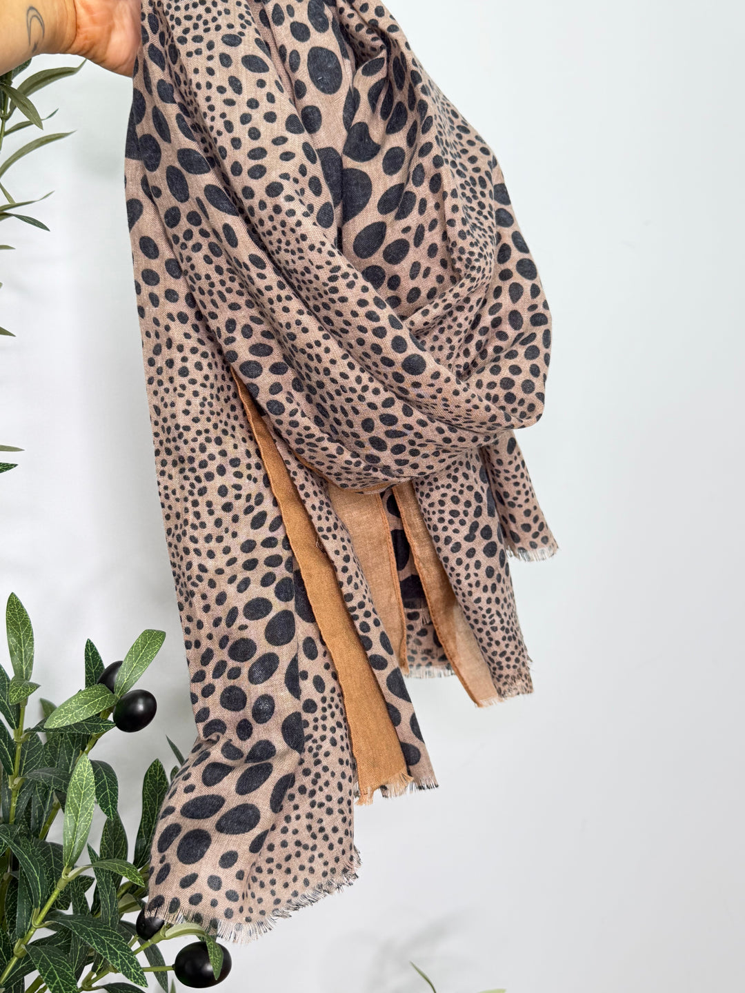 Robin Scarf - Tan