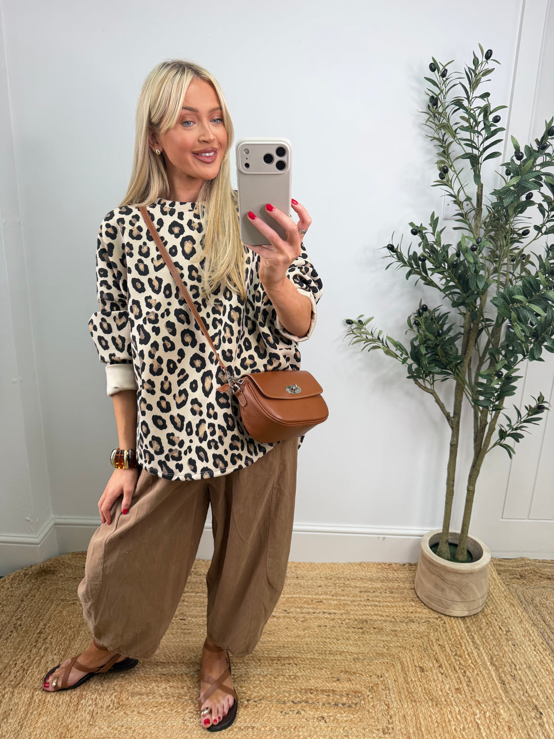 Elle Leopard Sweatshirt - Tan