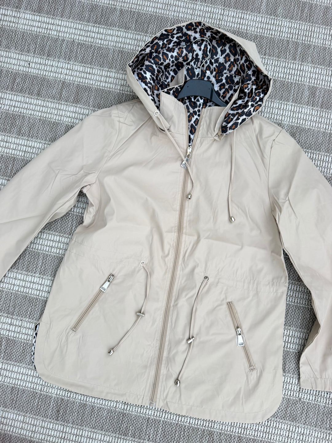 Reversible NEW Leopard Rain Mac - Beige
