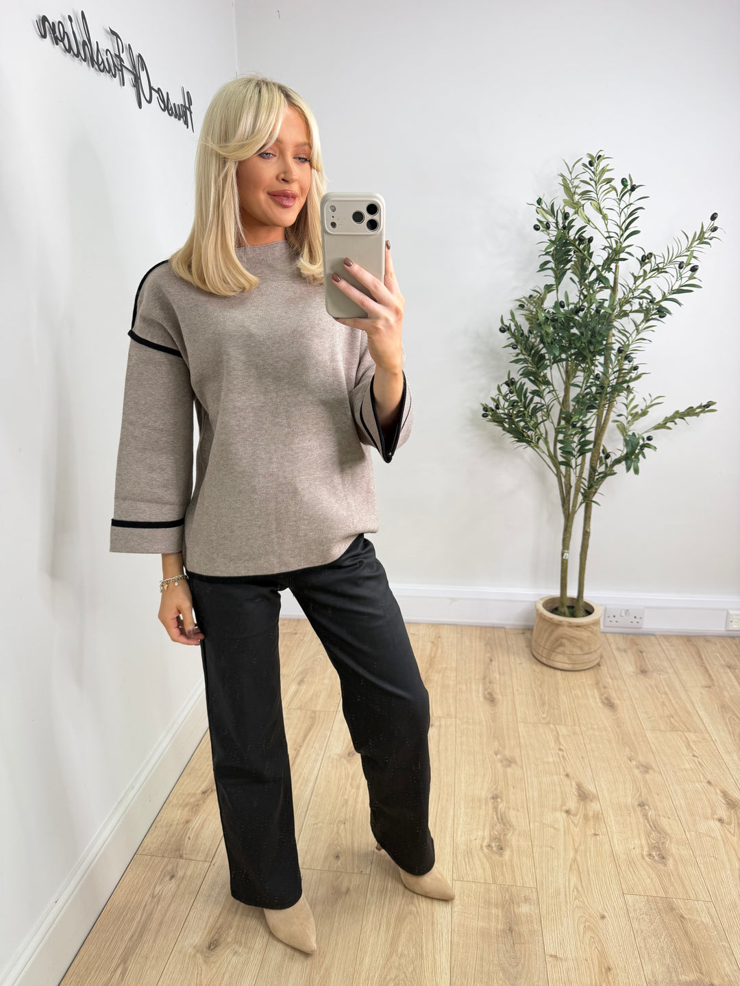 Darcy Knit - Mocha