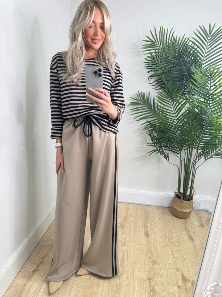 Relax Stripe Joggers - Beige