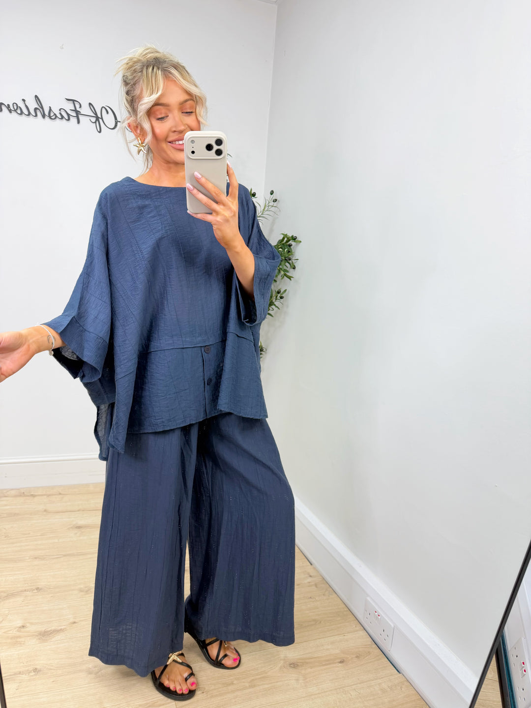 Pasha Box Top - Navy