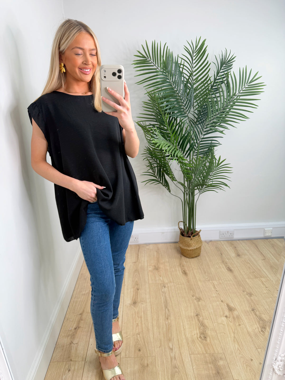 Beatrice Frill Sleeve Top - Black