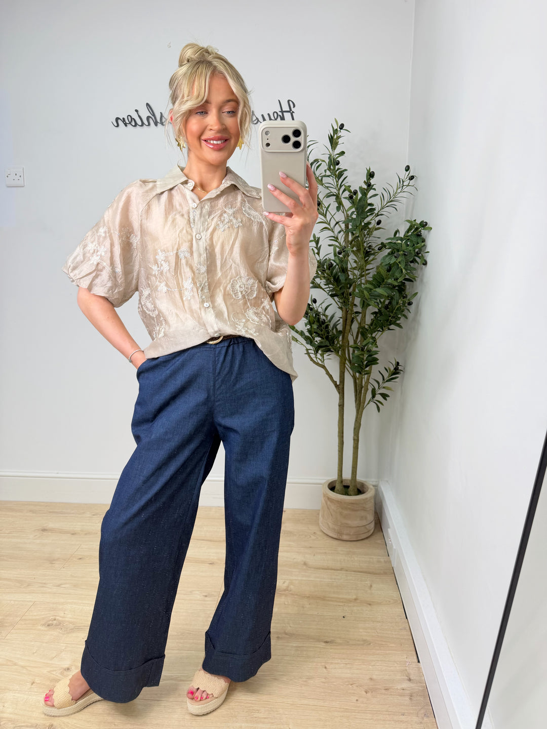 Eloise Flower Top - Mocha