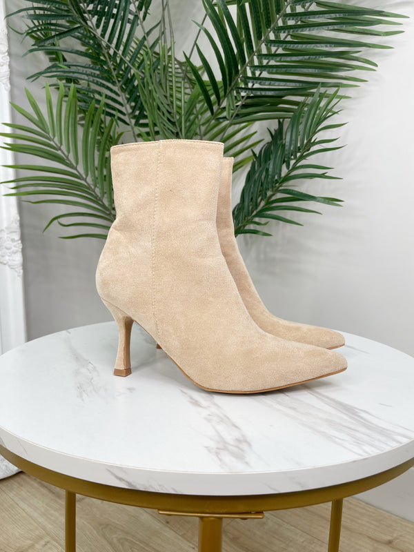 Dolly Boots - Cream