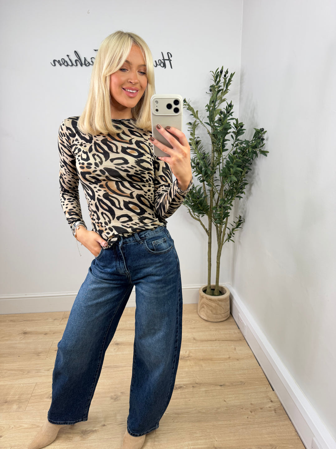 Sara Barrel Jean