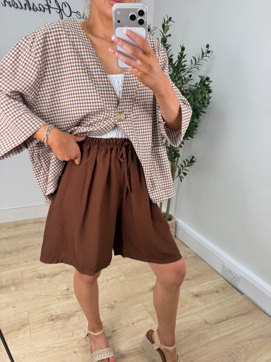 Mia Shorts - Chocolate