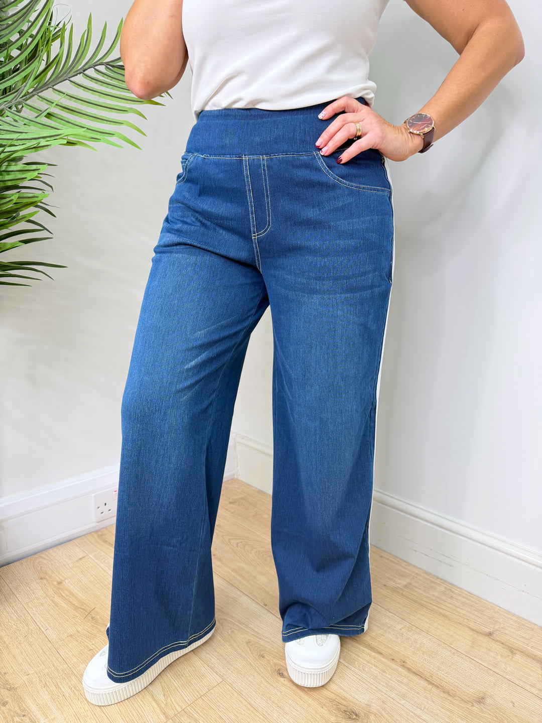 Sophiaa Jogger Jeans