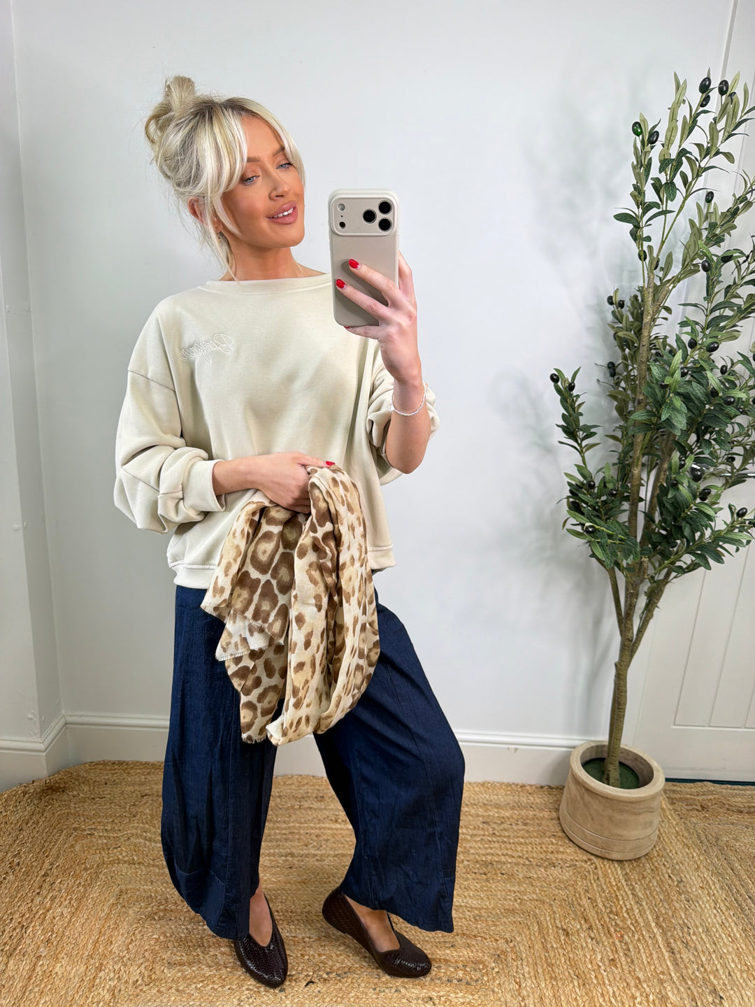 Bonjour Sweatshirt - Cream