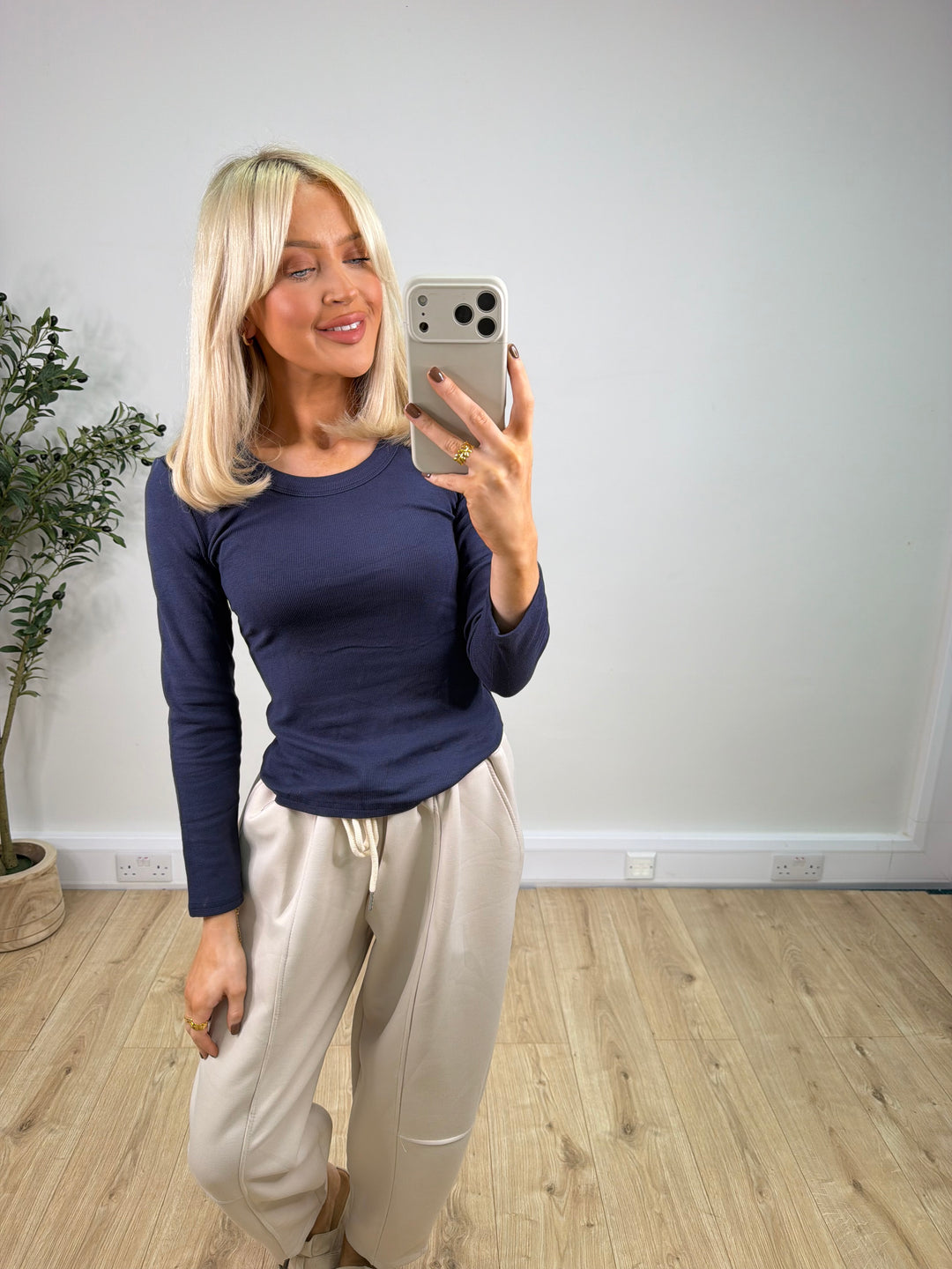 Ribbed Round Neck Basic Top - Navy