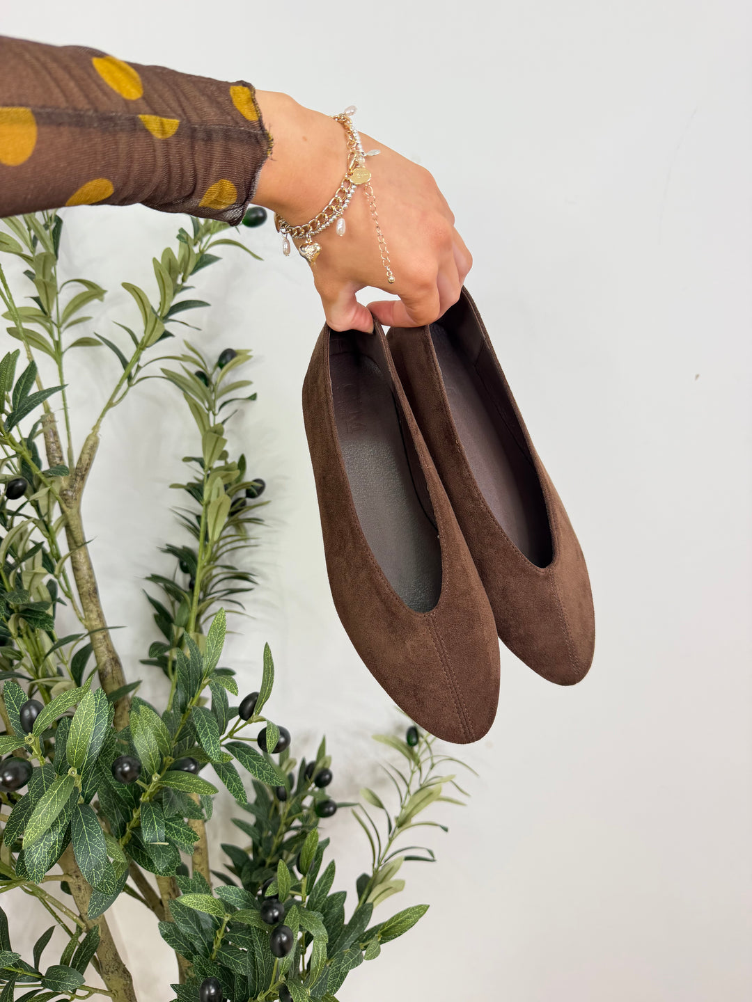 Mattie Ballet Pumps - Suede Chocolateb