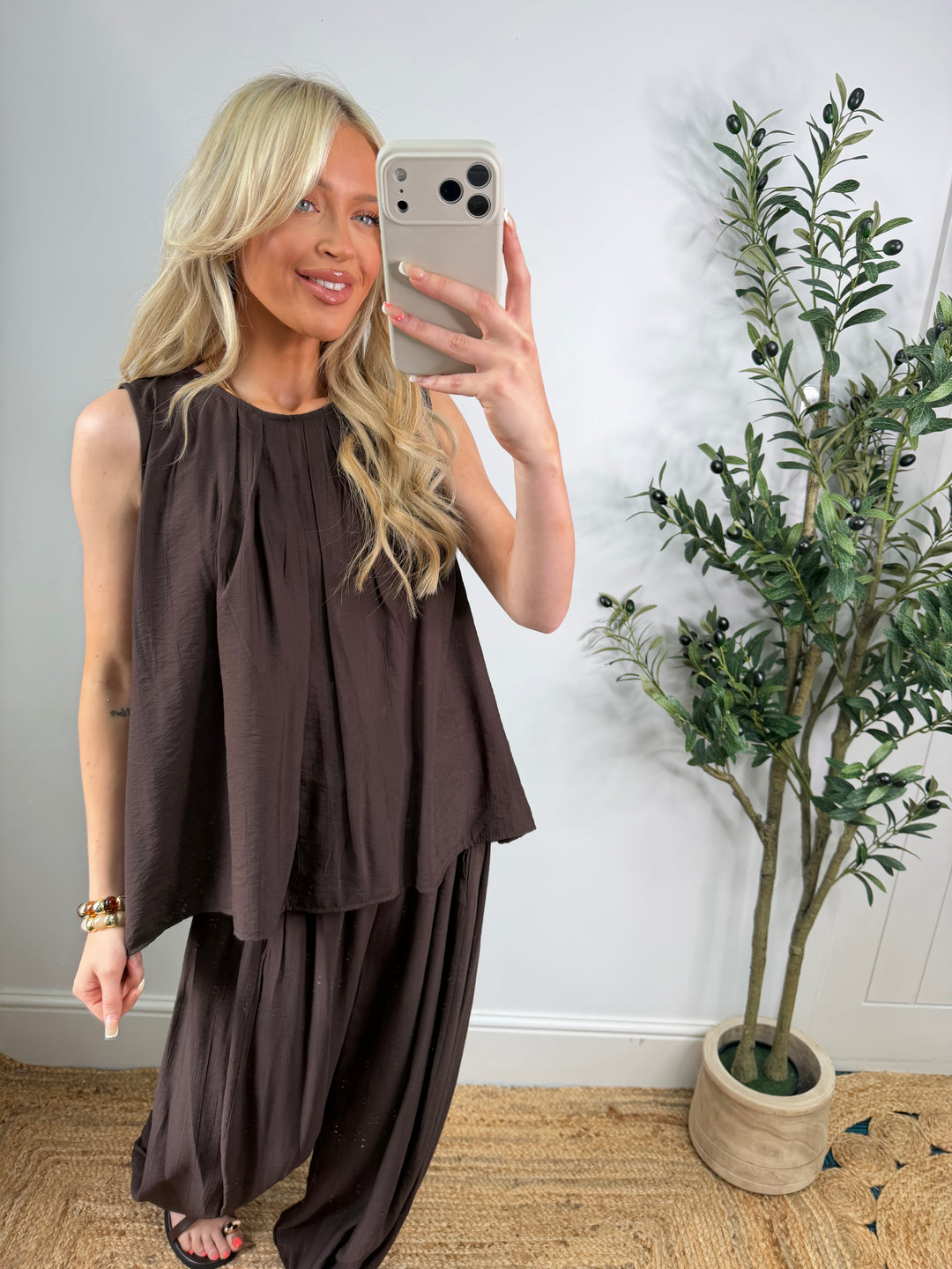 Cindy Cross Top - Chocolate