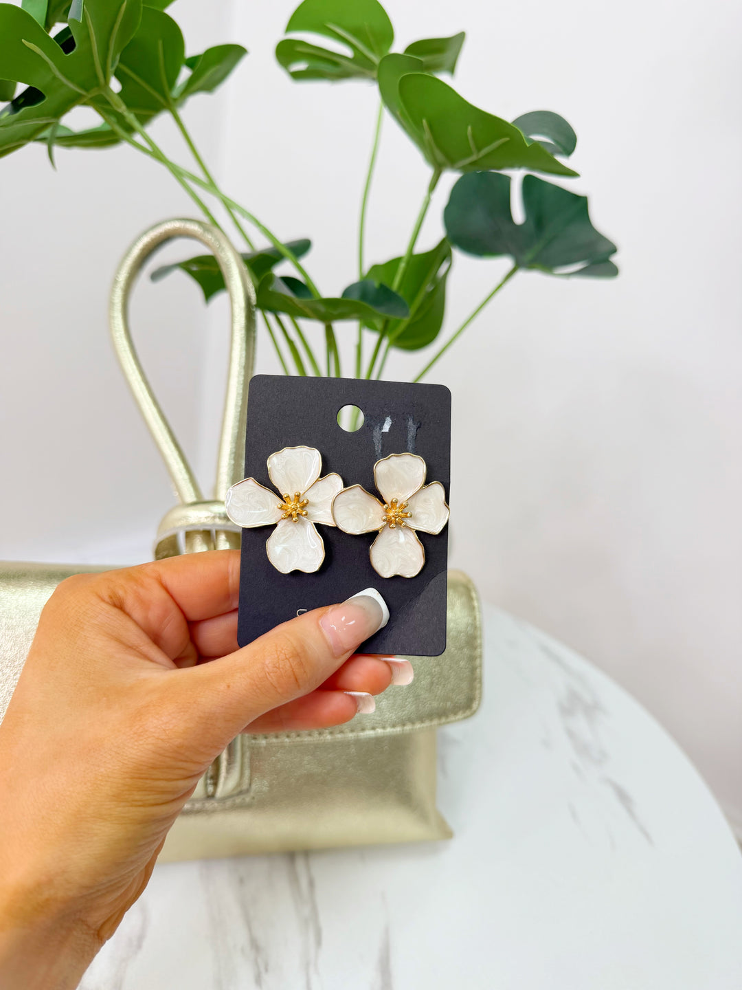 Flower Earrings - Cream