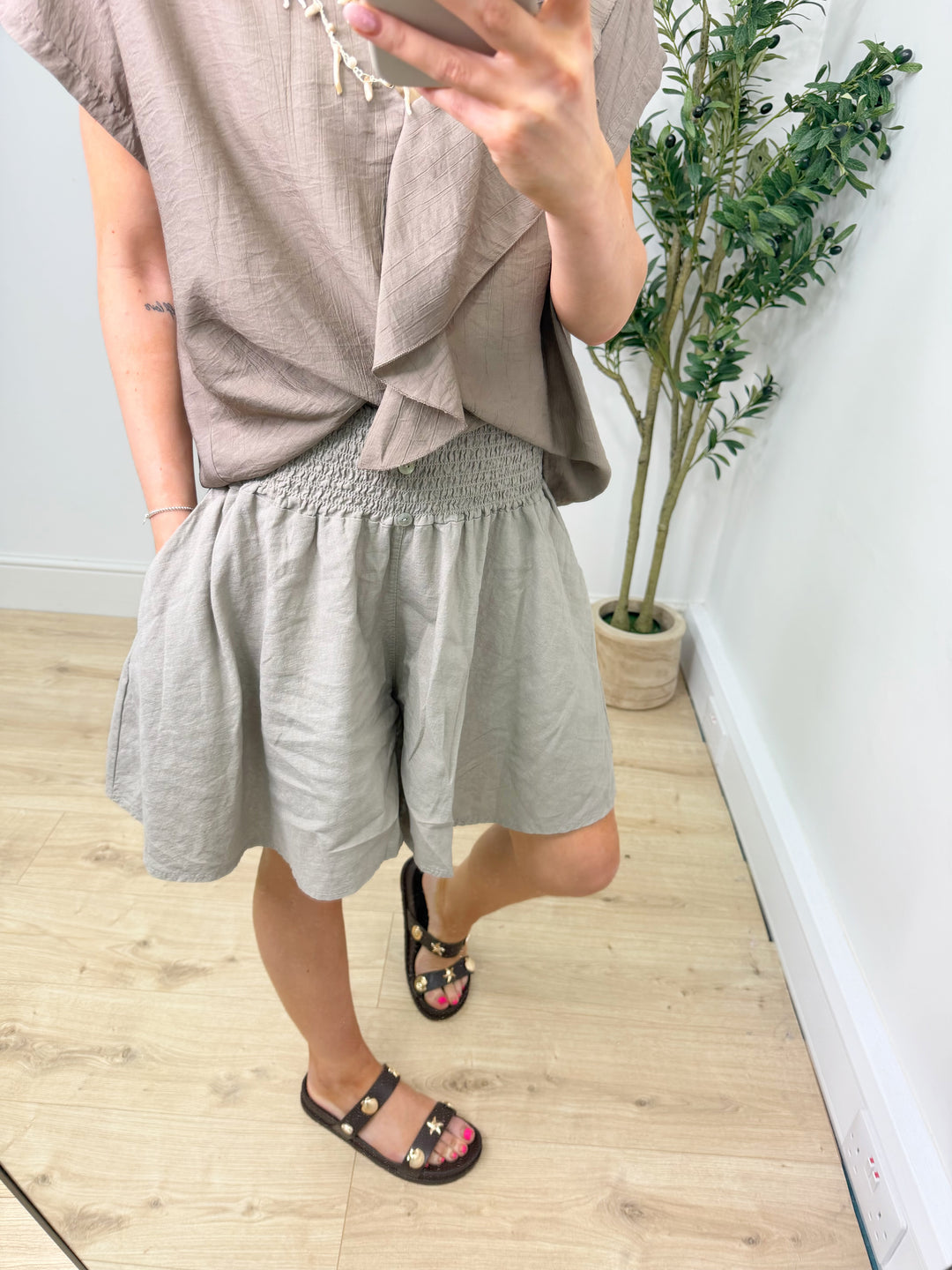 Linen Button Shorts - Mocha