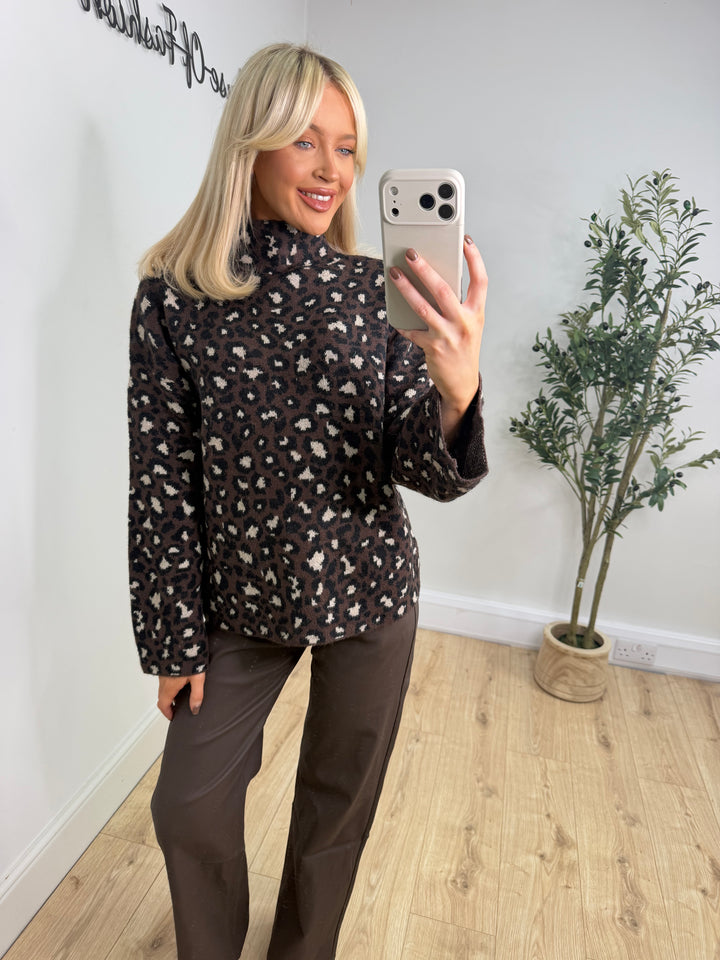 Kiara Leopard Knit - Chocolate