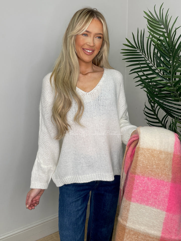 Daisy Plain Knit - White