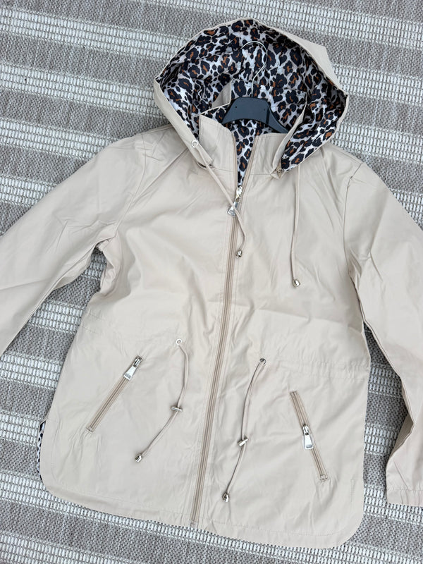 Reversible NEW Leopard Rain Mac - Beige