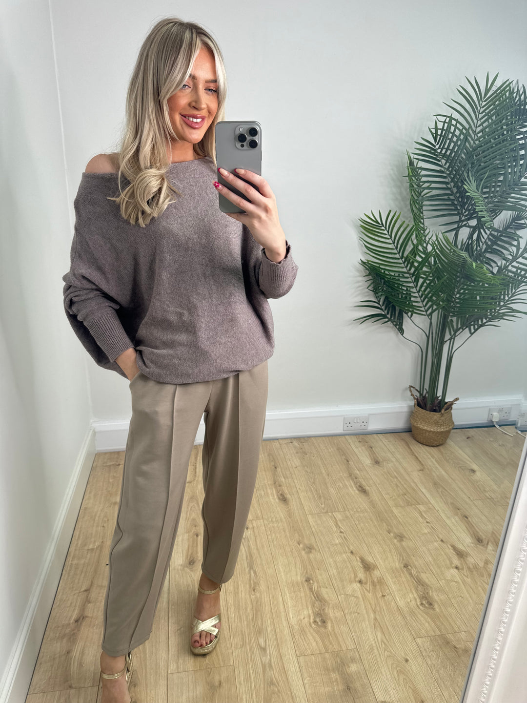 Classic Batwing - Mocha